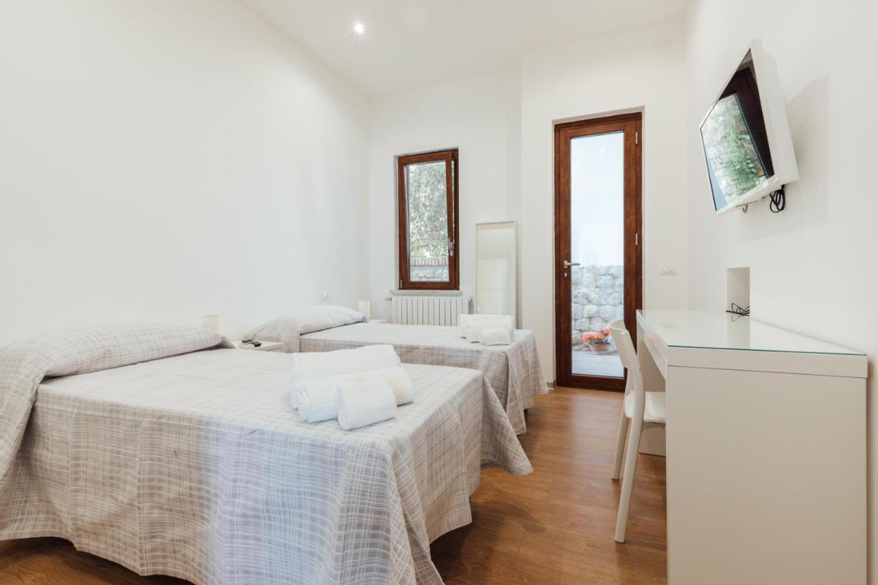 Appartamento In Villa Con Accesso Al Mare, Vista Mozzafiato Palermo Ngoại thất bức ảnh